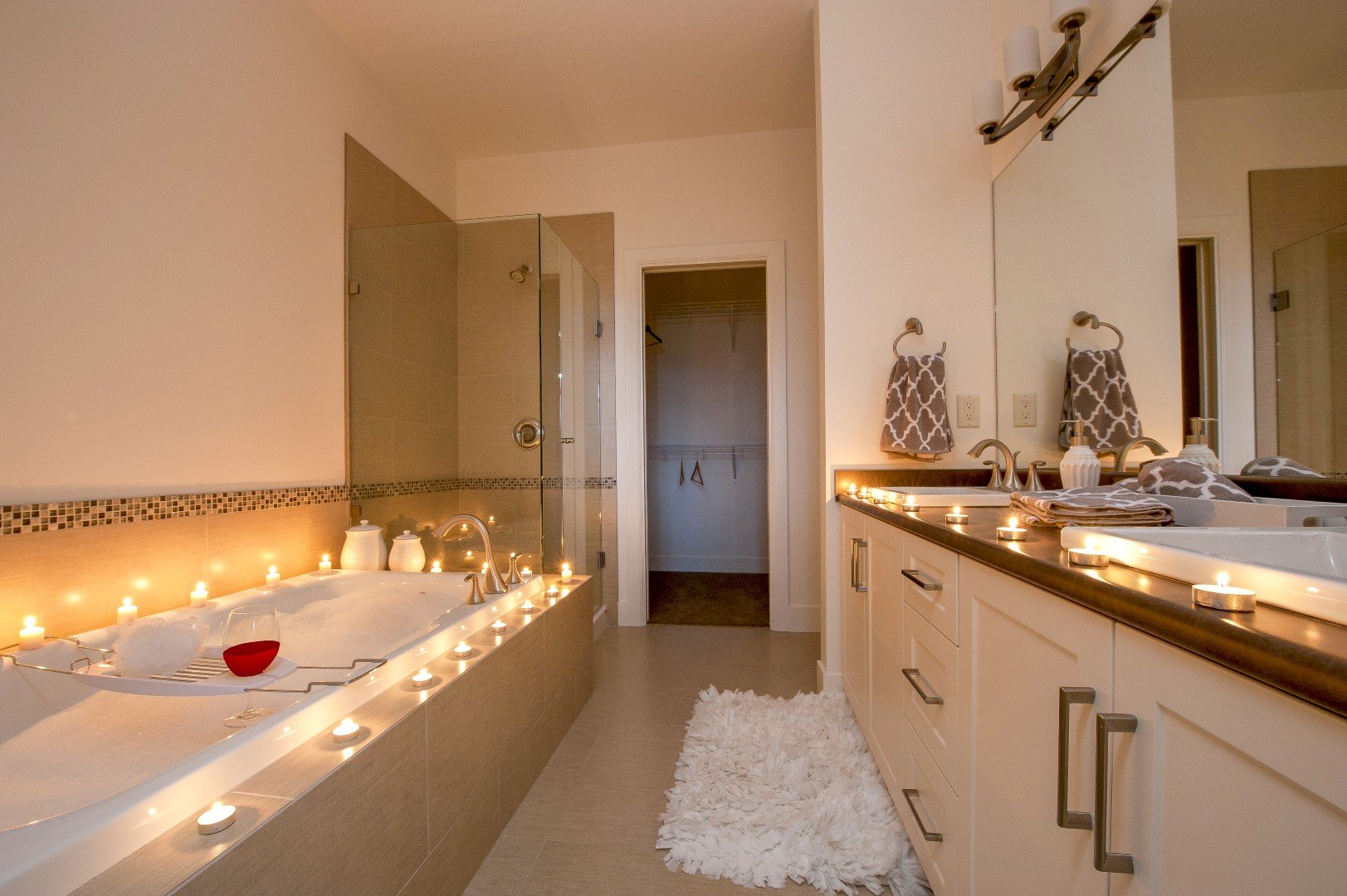 Sonoma Pines West Kelowna Community with Rykon